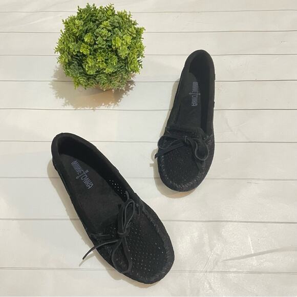 Minnetonka Black Genuine Leather Suede Western Moccasins Shoes Women’s Size‎ 6 - Picture 1 of 9